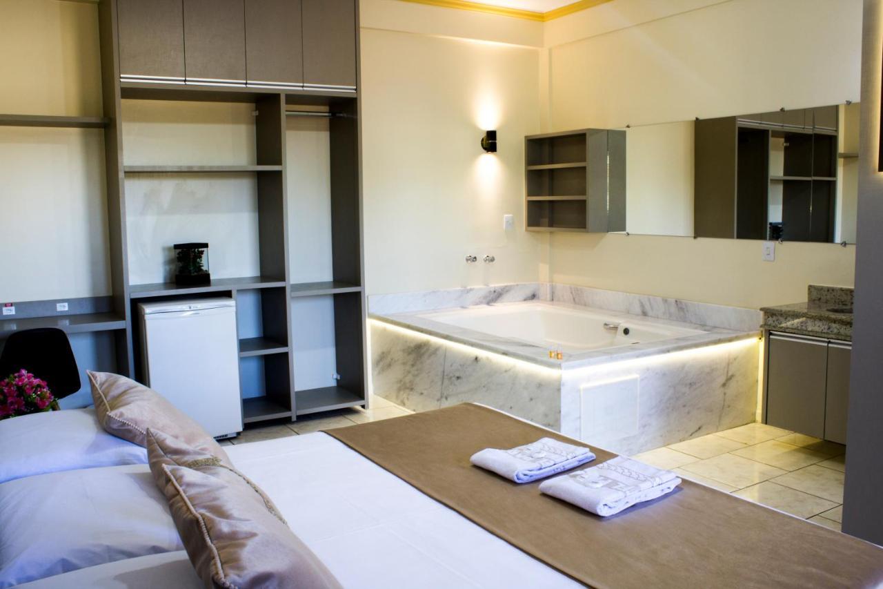 Paranoa Hotel Луис-Эдуарду-Магальяйнс Экстерьер фото